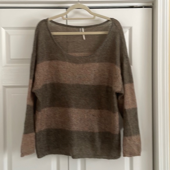 Free People Sweater - Picture 1 of 1